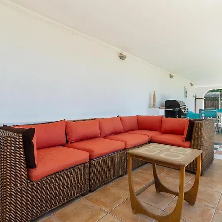 Meretseger Villa Almogia